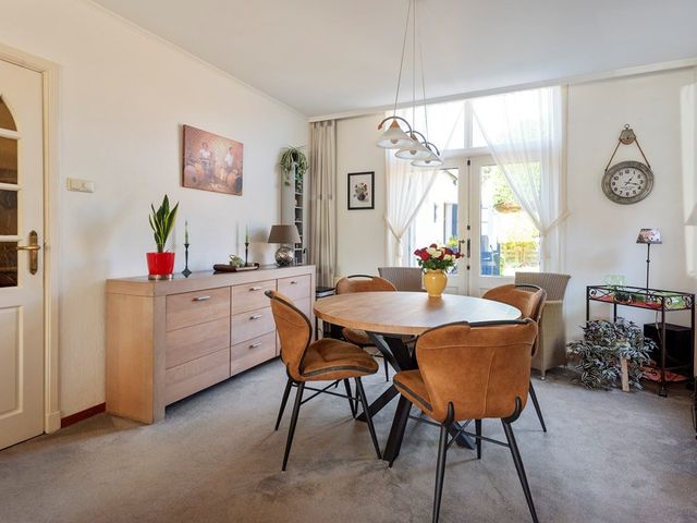 Julianaplein 7, Noordwijkerhout