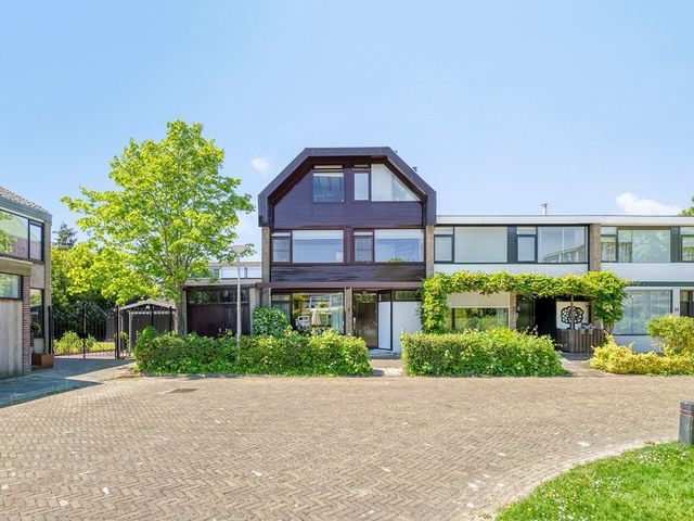 Wittensteyn 8, Hendrik-Ido-Ambacht