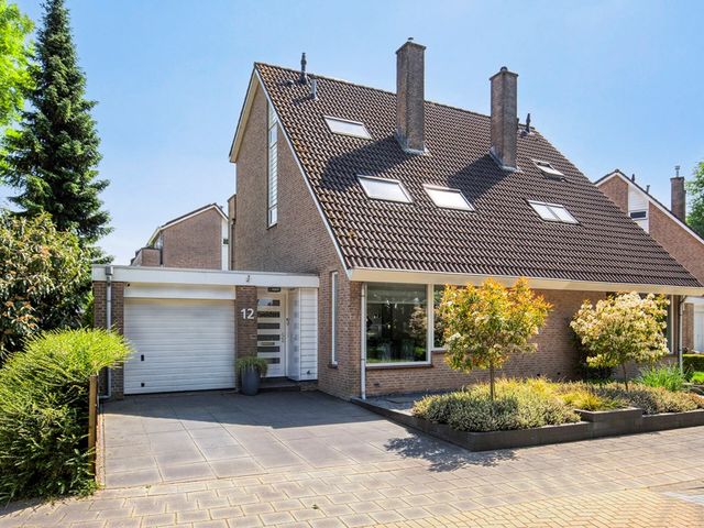 Zwaanwijk 12, Zwijndrecht