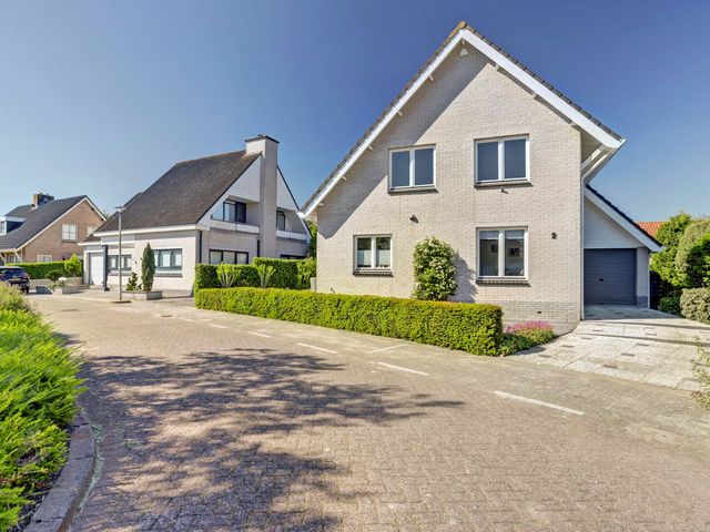 Nieuwe Haven 2, Strijen