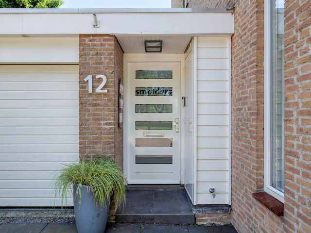 Zwaanwijk 12, Zwijndrecht