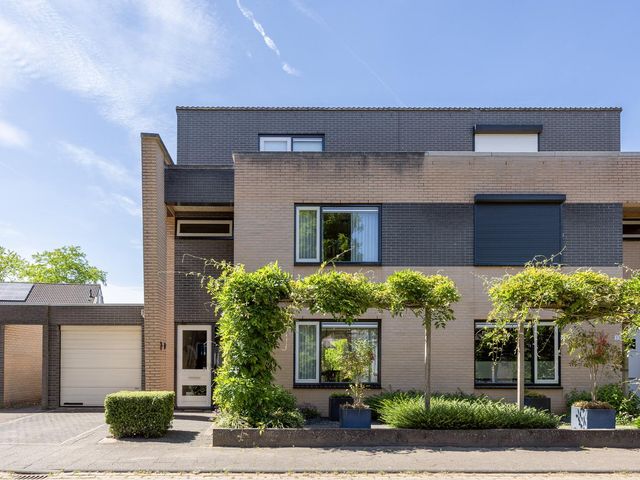 Cruijsberg 31, Heesch