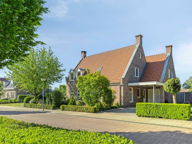 Lomanskamp 18, Beuningen