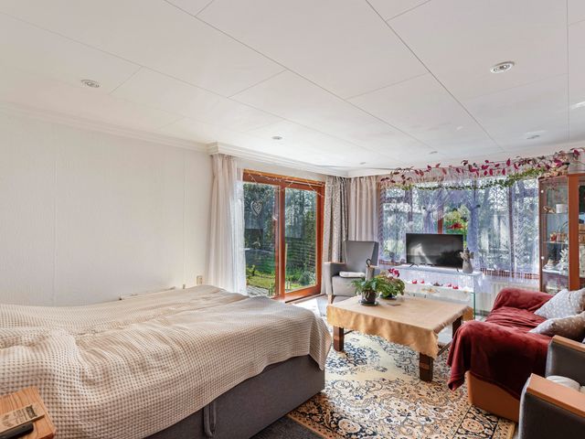 Venelaan 7 7, Rutten