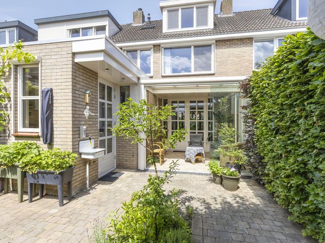 Meidoornlaan 42, Etten-Leur