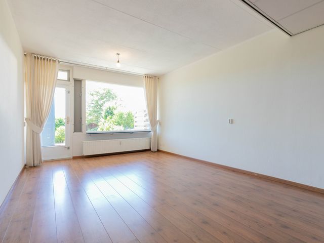 Noordeinde 189A10, Roelofarendsveen