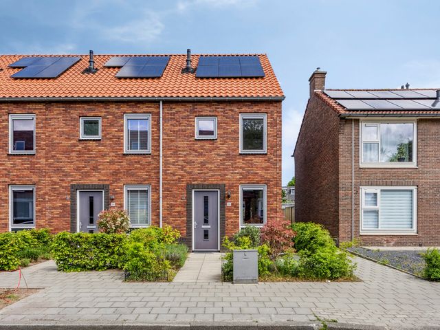 Wicher Nijkampstraat 188, Enschede