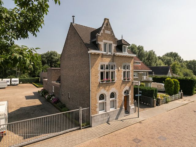 Burg. Slanghenstraat 11, Hoensbroek