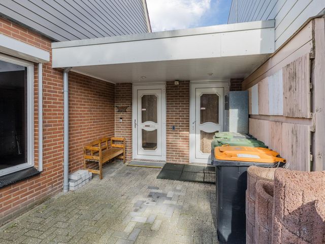Het Roefje 18, Hoogeveen