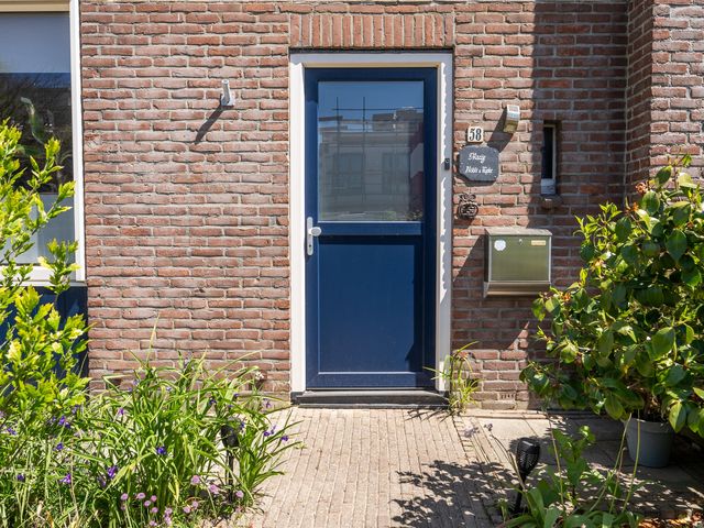 Beatrixlaan 58, Den Burg