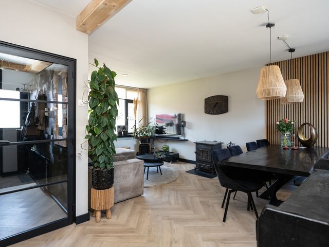 Beatrixlaan 58, Den Burg