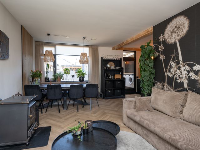 Beatrixlaan 58, Den Burg