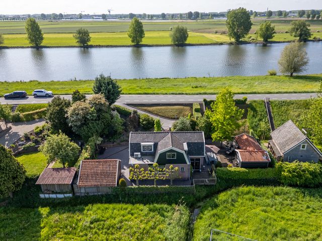 Maasdijk 23, Wijk en Aalburg