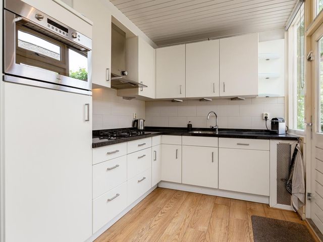 Junostraat 15, Alphen aan den Rijn