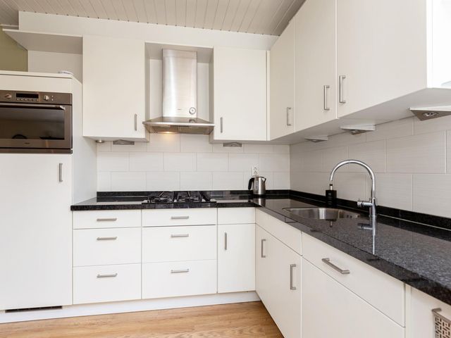 Junostraat 15, Alphen aan den Rijn