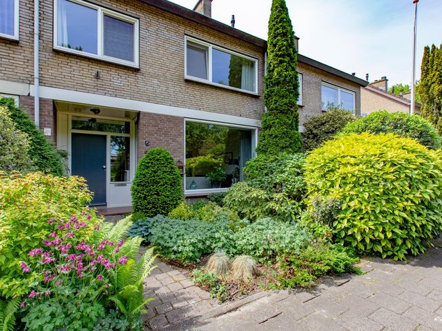 Junostraat 15, Alphen aan den Rijn