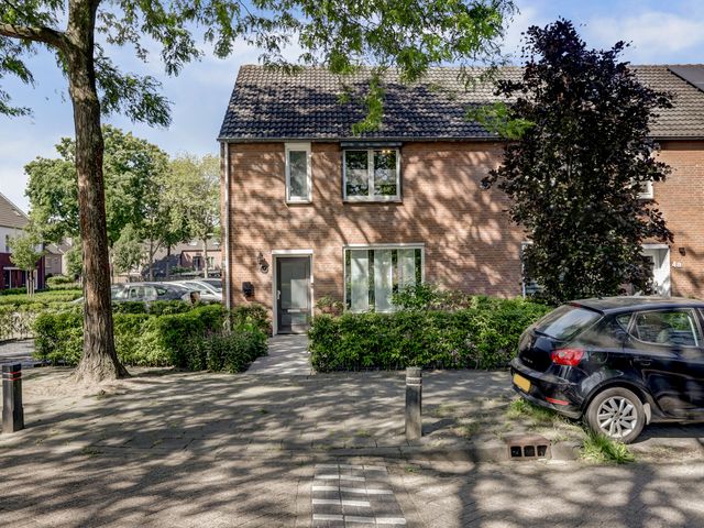 Arthur van Schendellaan 4, Bladel