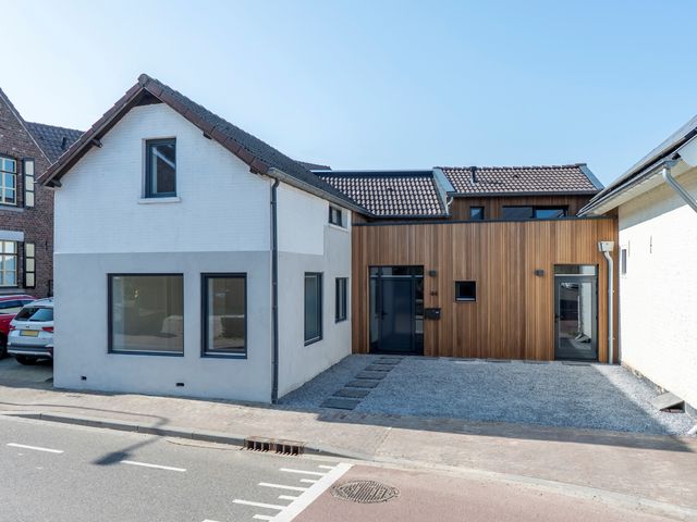 Heistraat 44, Einighausen
