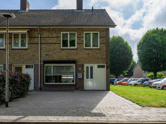 Beethovenlaan 22, Deurne