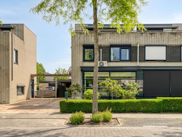 Morelberg 49, Roosendaal