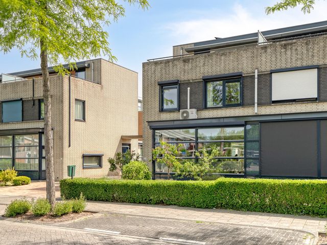 Morelberg 49, Roosendaal