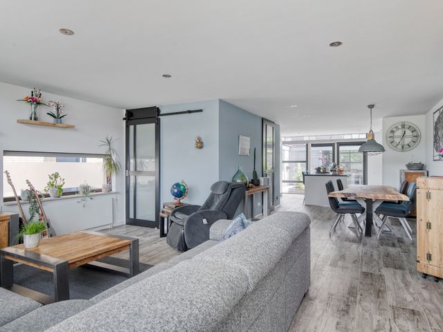 Morelberg 49, Roosendaal
