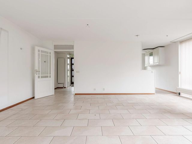 Joris Ivenslaan 1, Almere