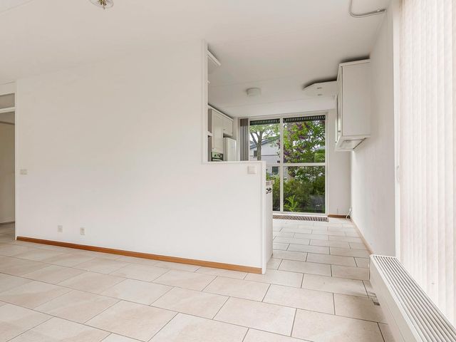 Joris Ivenslaan 1, Almere