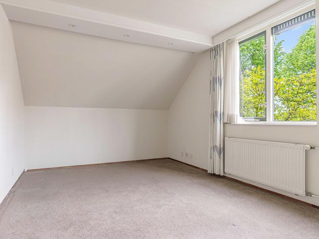 Joris Ivenslaan 1, Almere