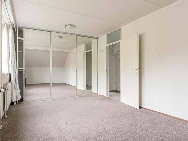 Joris Ivenslaan 1, Almere