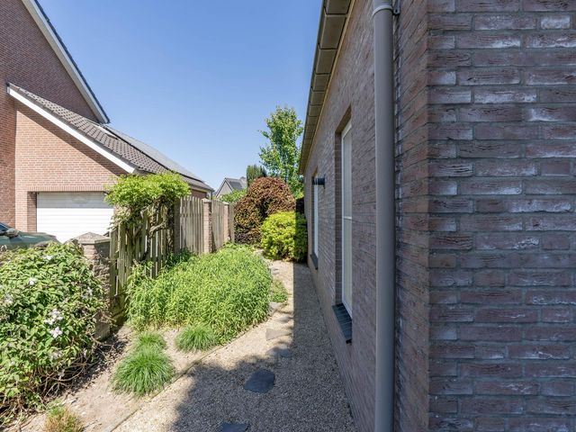 Merseloseweg 4, Overloon