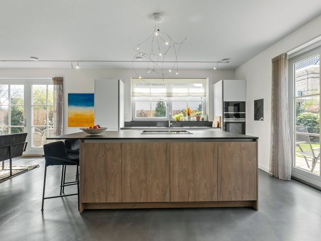 Oostmadeweg 50, Den Haag