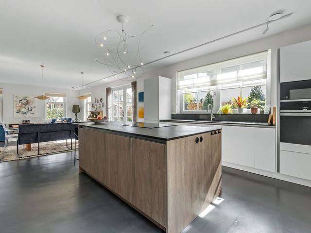 Oostmadeweg 50, Den Haag