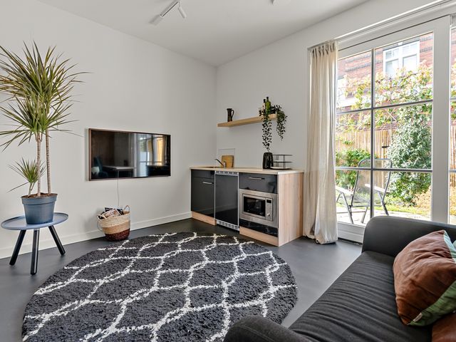 Oostmadeweg 50, Den Haag