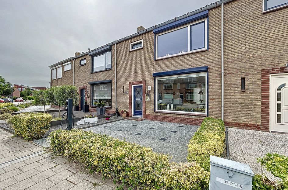 Burg van Zuijenstraat 75