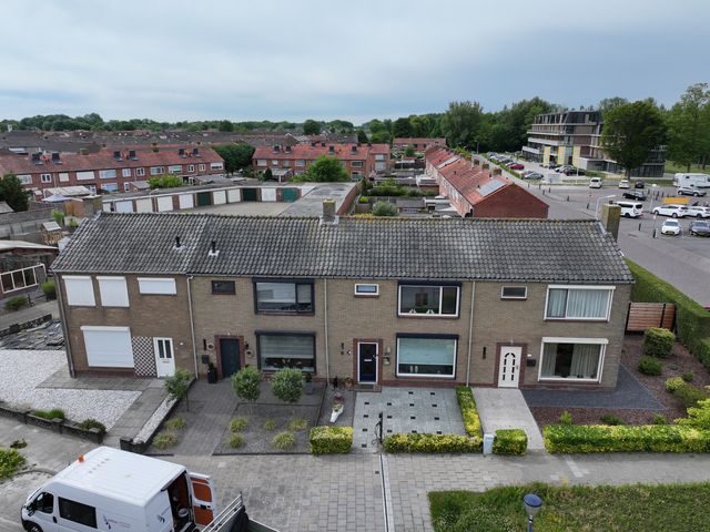 Burg van Zuijenstraat 75, Breskens