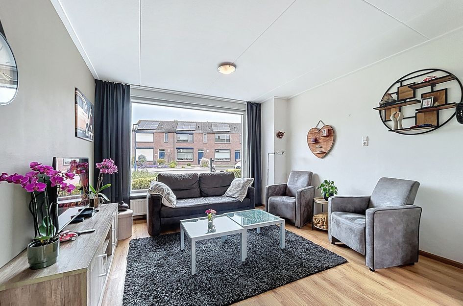 Burg van Zuijenstraat 75
