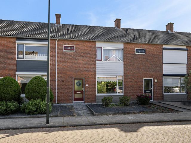 Winston Churchillstraat 22, Sint-Maartensdijk