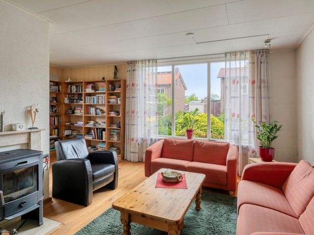Jan van Arkelweg 11, Rhenen