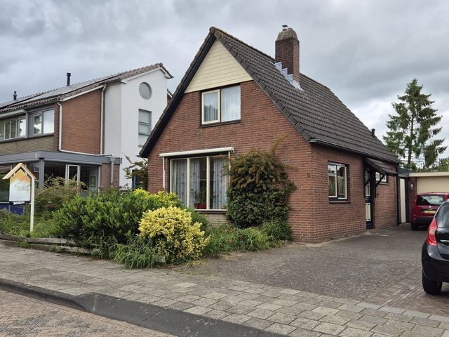 Jan van Arkelweg 11, Rhenen