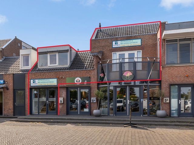 Dorpsplein 5, Beesd