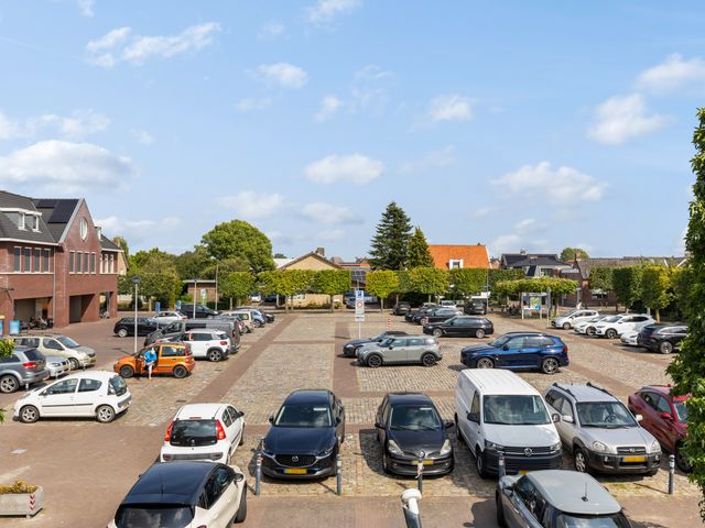 Dorpsplein 5, Beesd