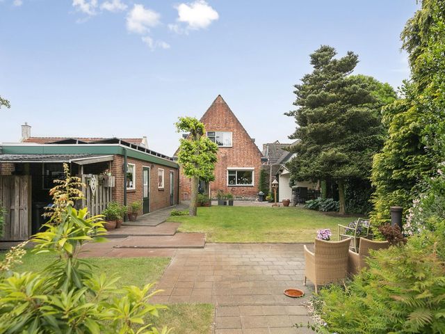 Stationsstraat 20, Made