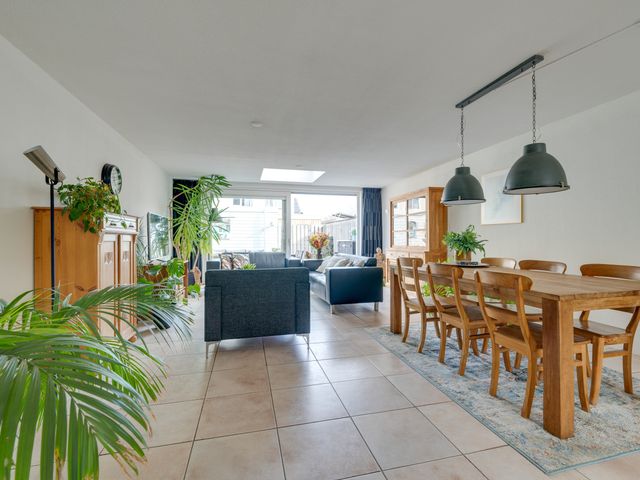 Tjalk 110, Diemen