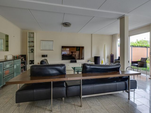 Bachlaan 69A, Oud-Beijerland