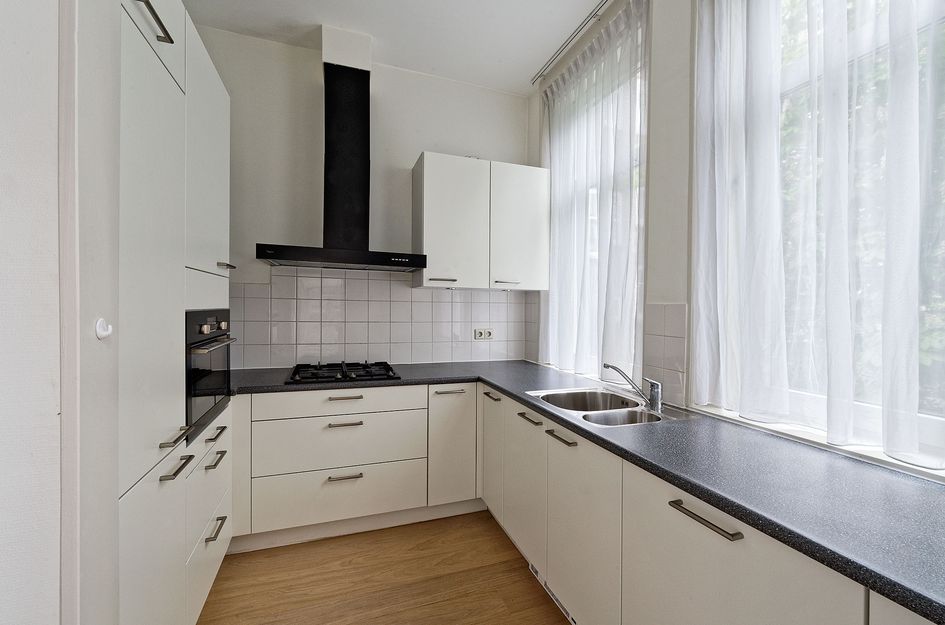 Banstraat 28 2