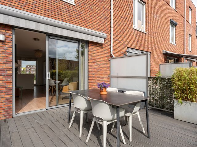 Zwaanshals 222, Rotterdam
