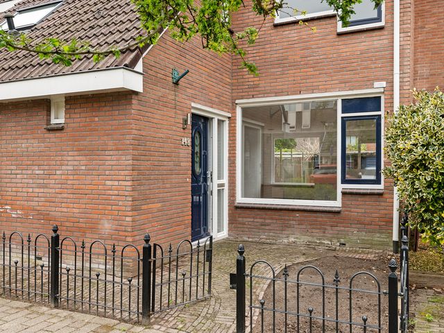Langetuin 148, Zwaag