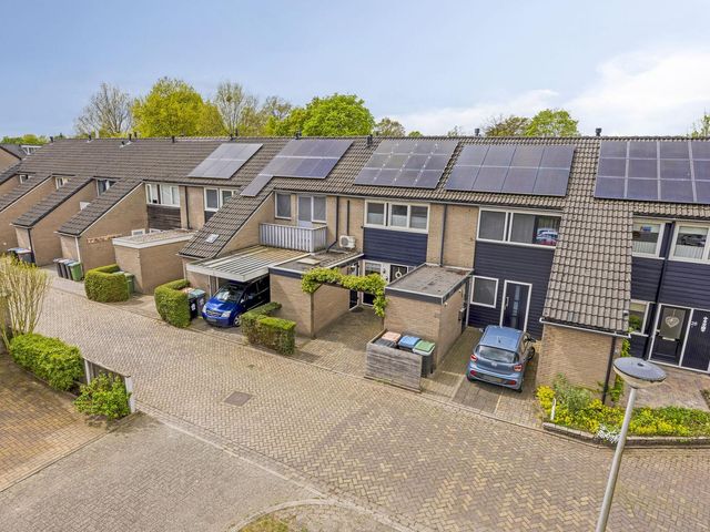 Loowaard 24, Almelo
