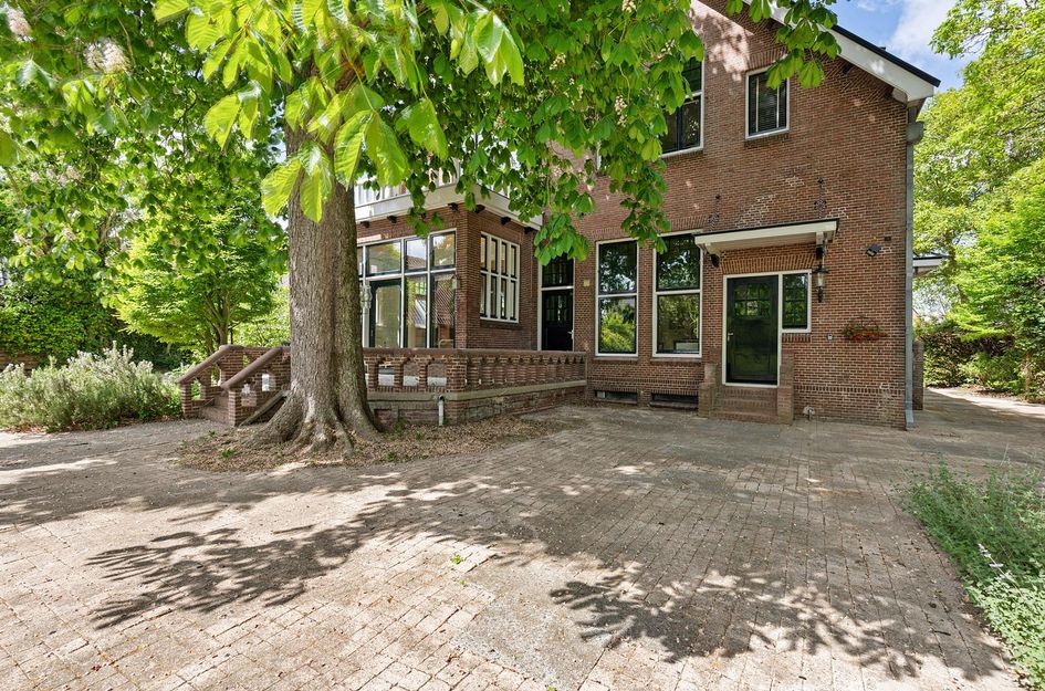 Oosteinde 38